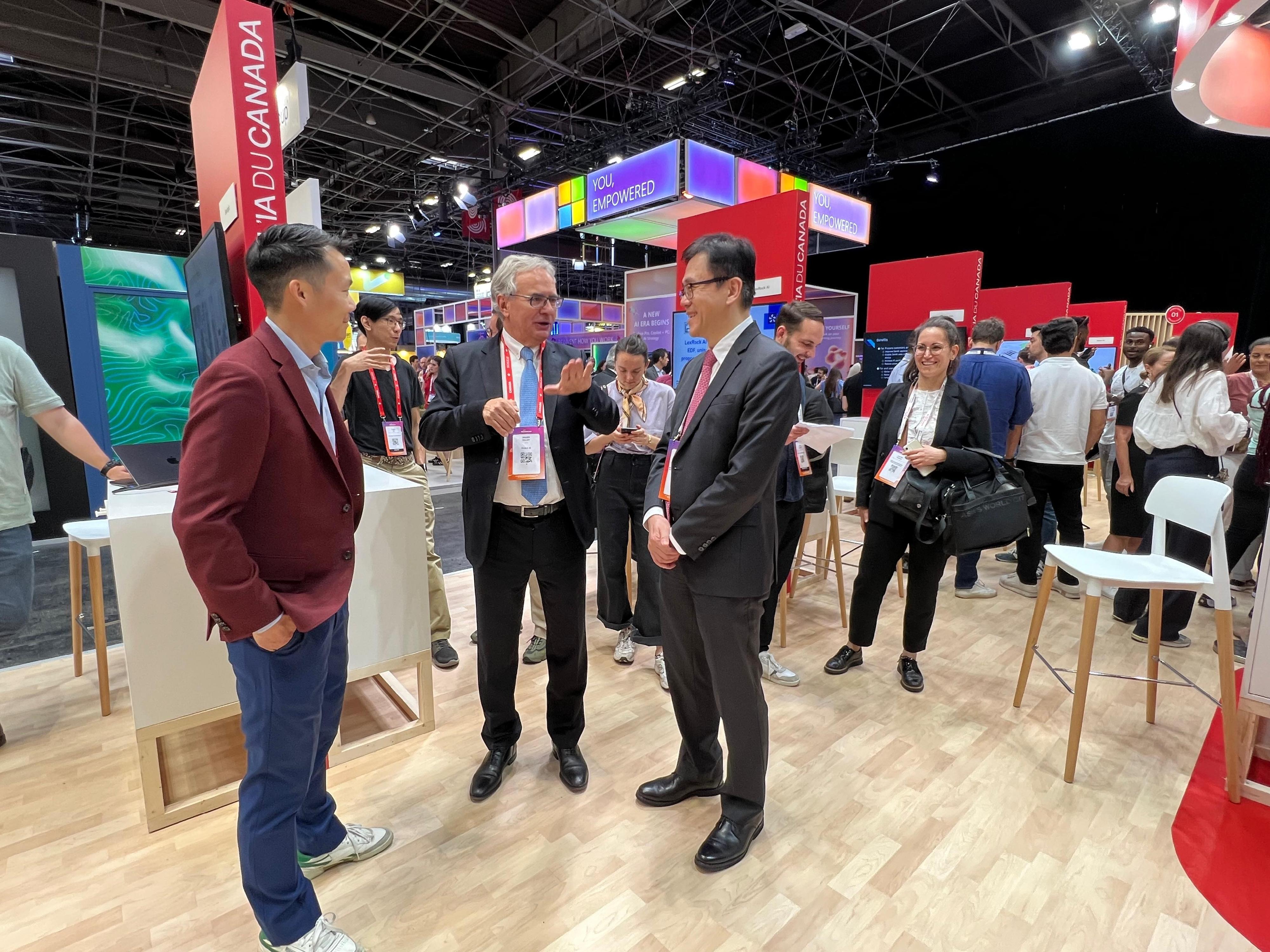 The Secretary for Innovation, Technology and Industry, Professor Sun Dong (right), attended Viva Technology 2025 (VivaTech 2025) in Paris, France, yesterday (June 13, Paris time) and toured the Canada Pavilion set up by Canada which was selected as country of the year for VivaTech 2025.